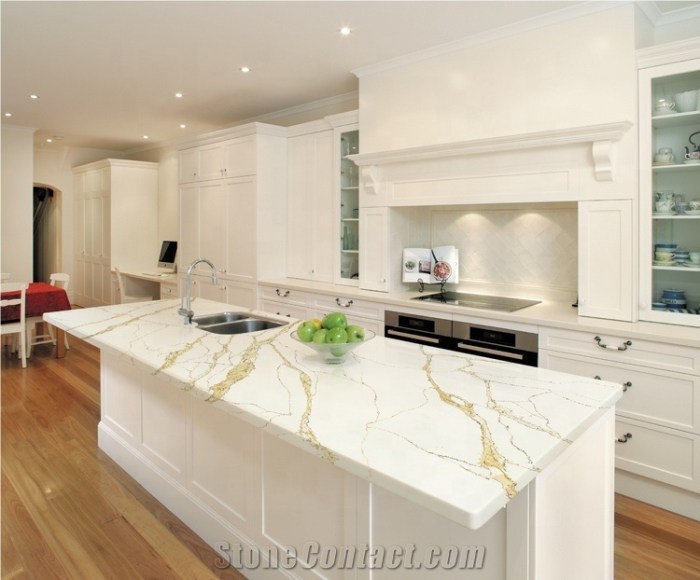 Marble countertops for classic kitchens