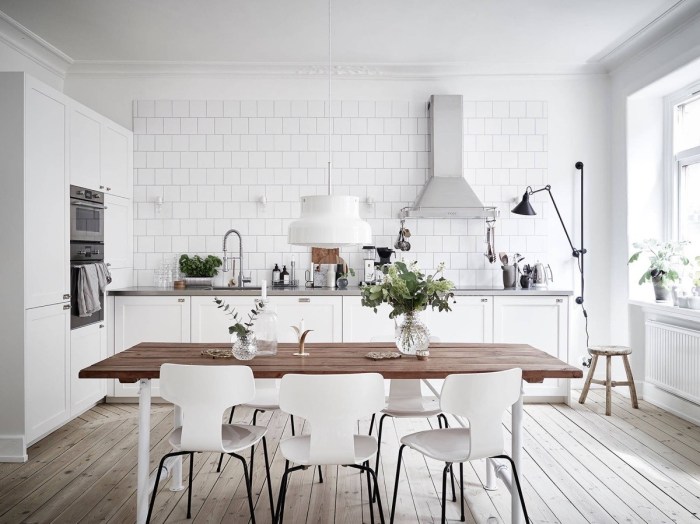 Neutral tones in Scandinavian kitchens